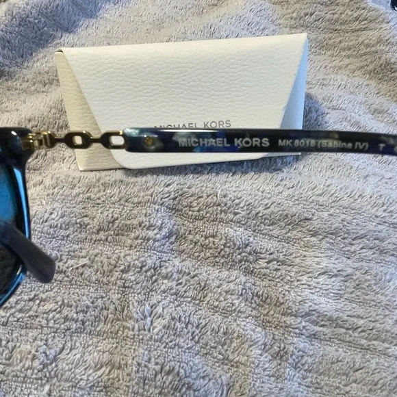 Michael Kors Sunglasses. - Picture 3 of 7